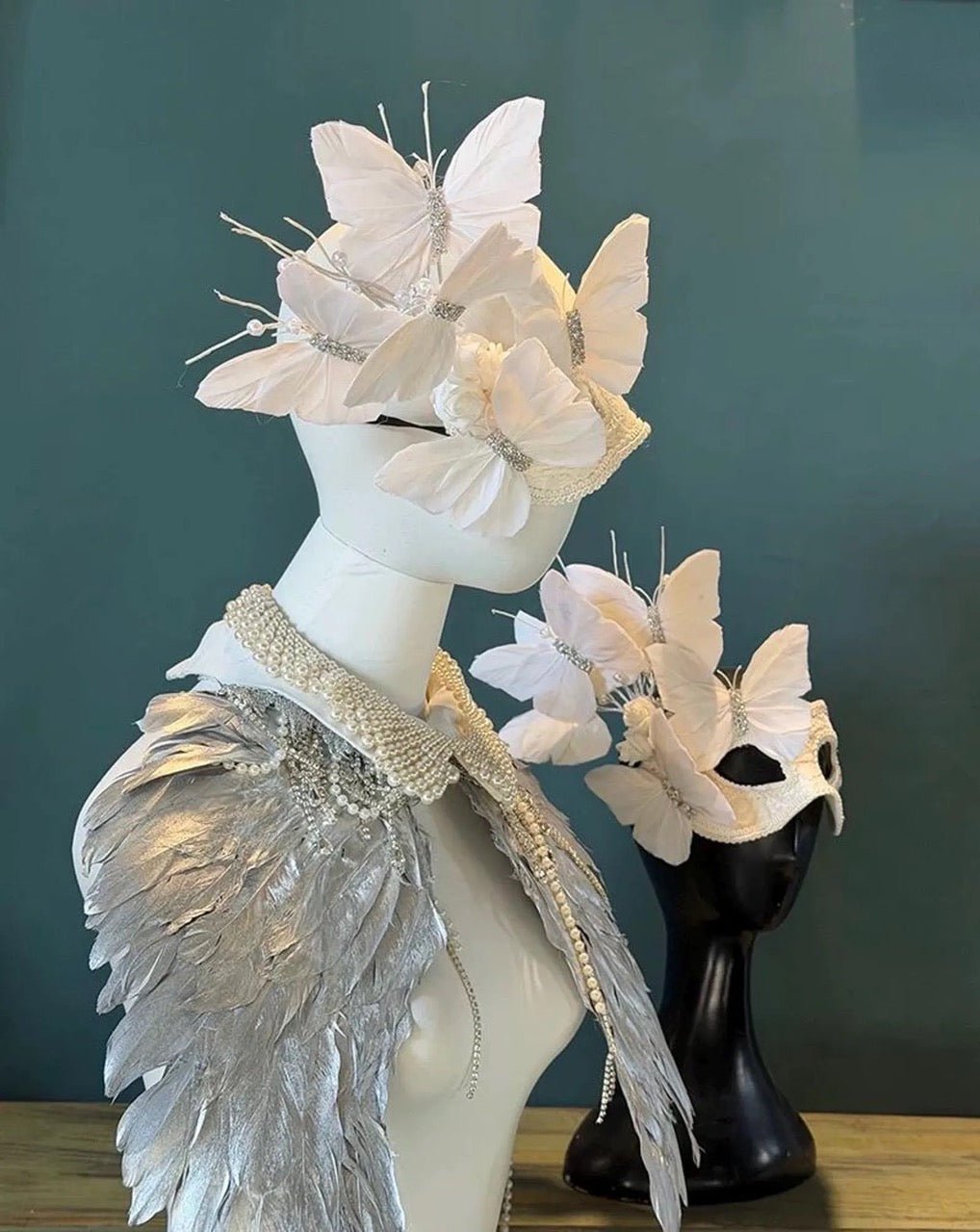 Gold Butterfly Masquerade Mask - EclipseAdorn