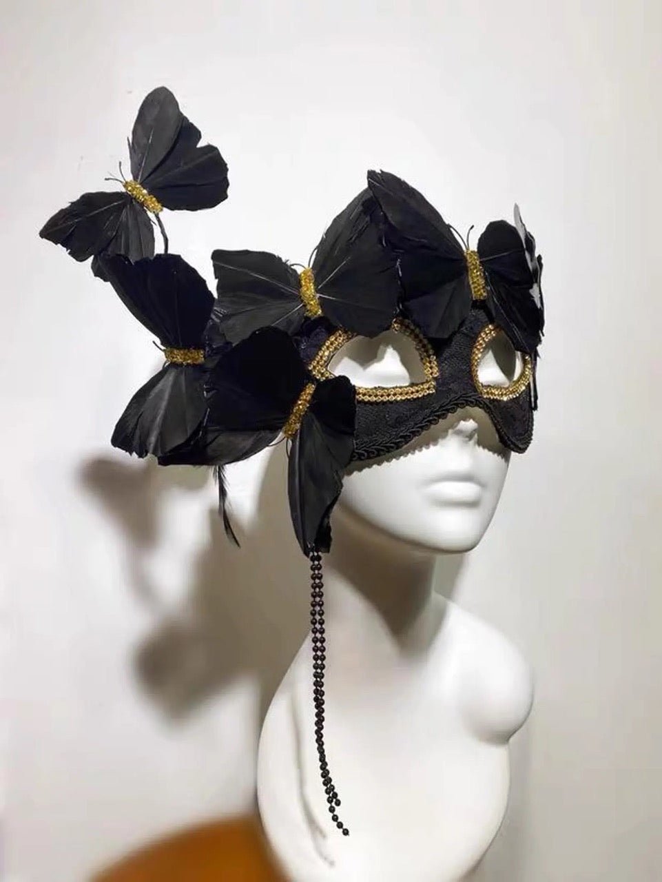 Gold Butterfly Masquerade Mask - EclipseAdorn