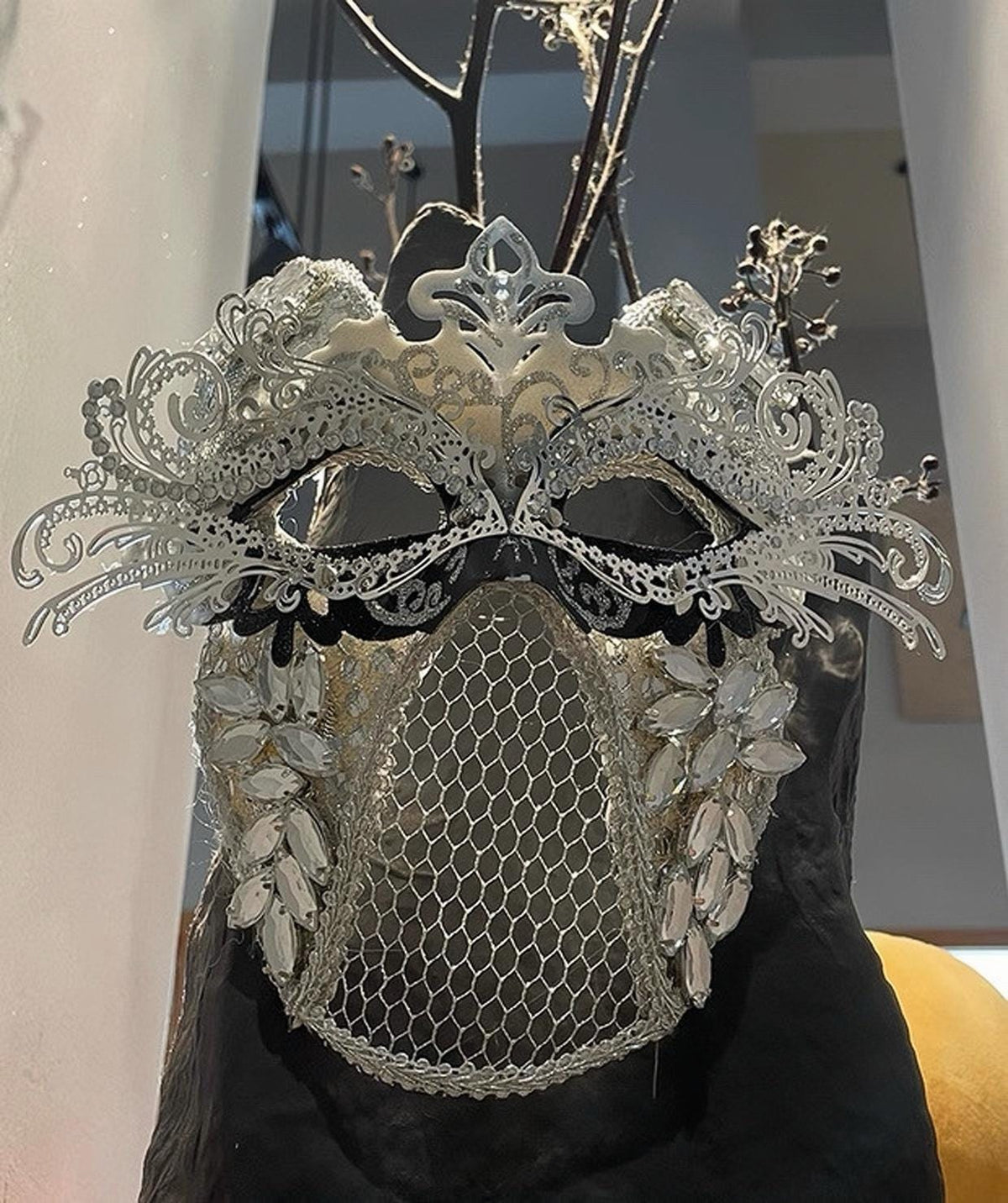 Artistic design details of the Silver Crystal Masquerade Mask