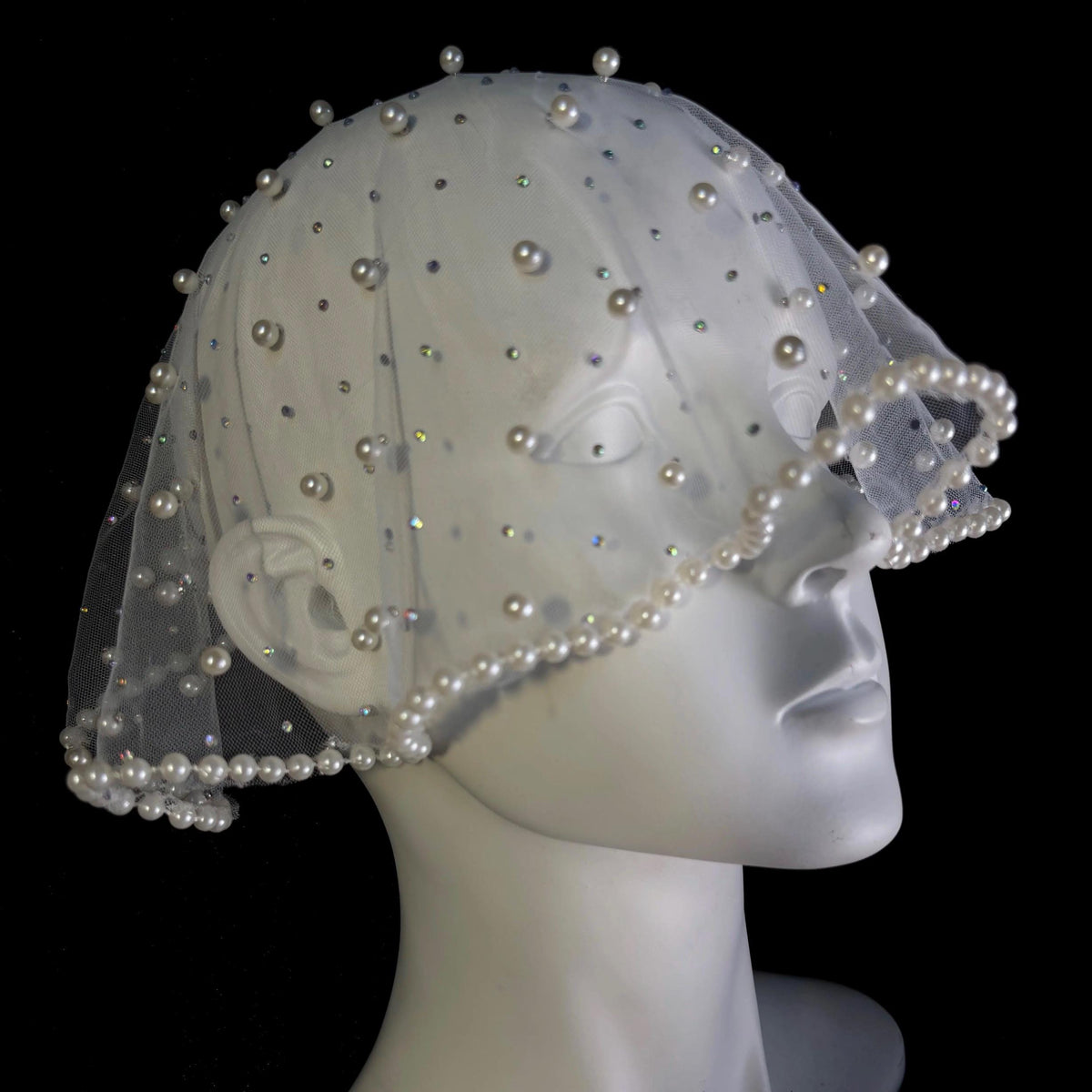 Detailed view of the handmade White Short Pearl Bridal Veil