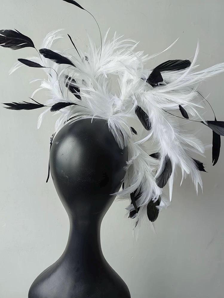 Carefully made fascinator by EclipseAdorn