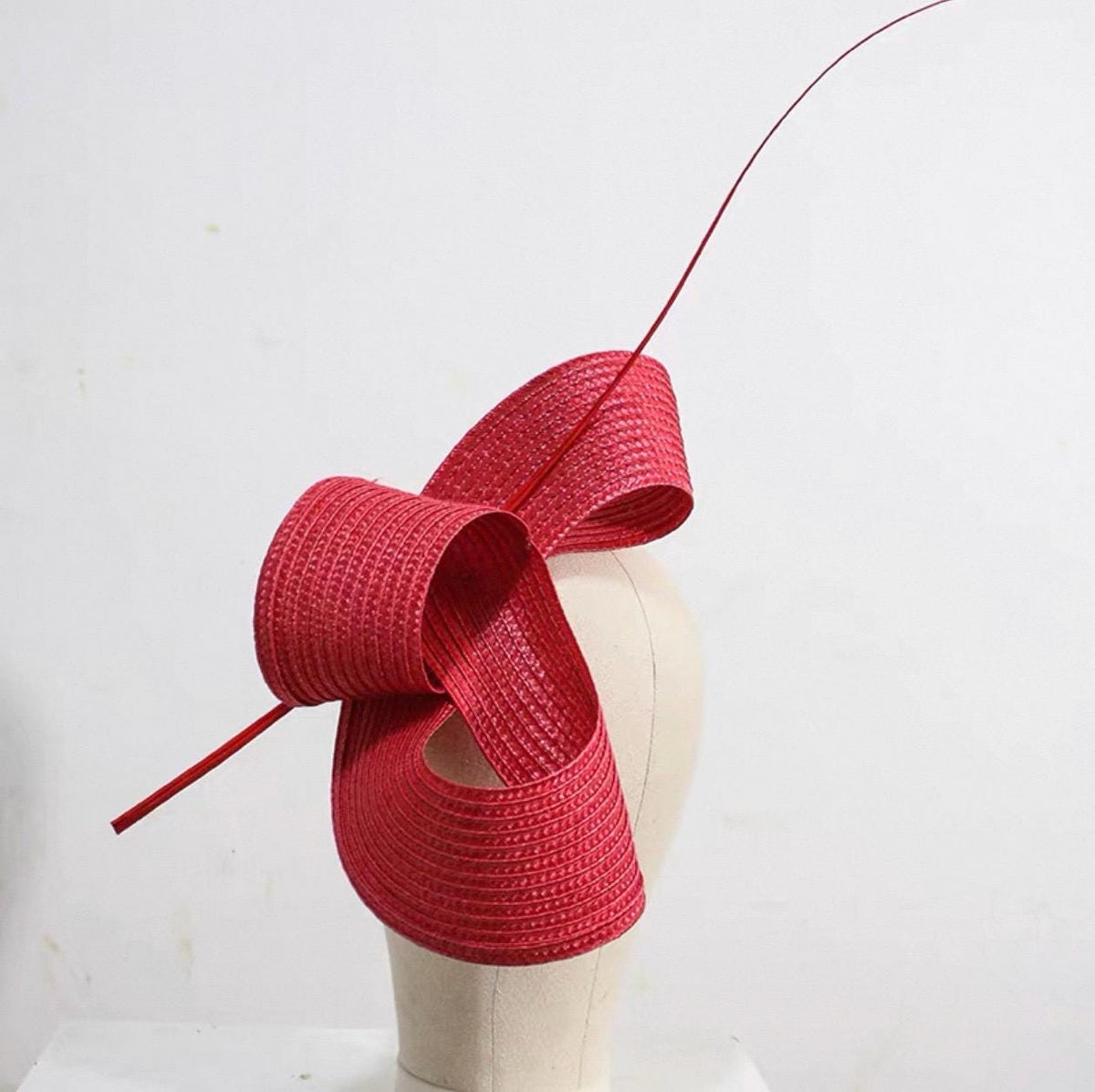 Additional handmade details of the Sculptural Sinamay Cocktail Hat