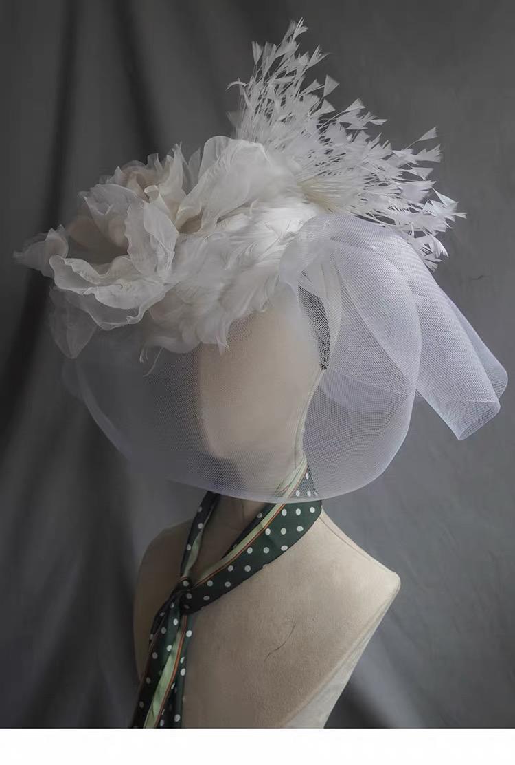 White Floral Fascinator Fascinator variant_title - EclipseAdorn