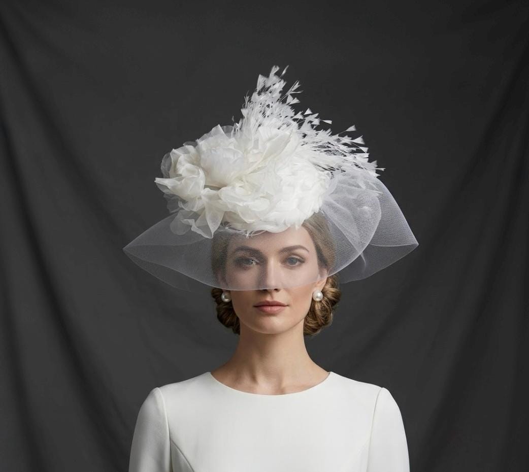 White Floral Fascinator Fascinator variant_title - EclipseAdorn