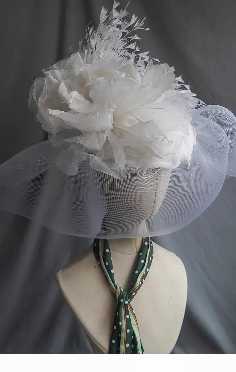 White Floral Fascinator Fascinator variant_title - EclipseAdorn