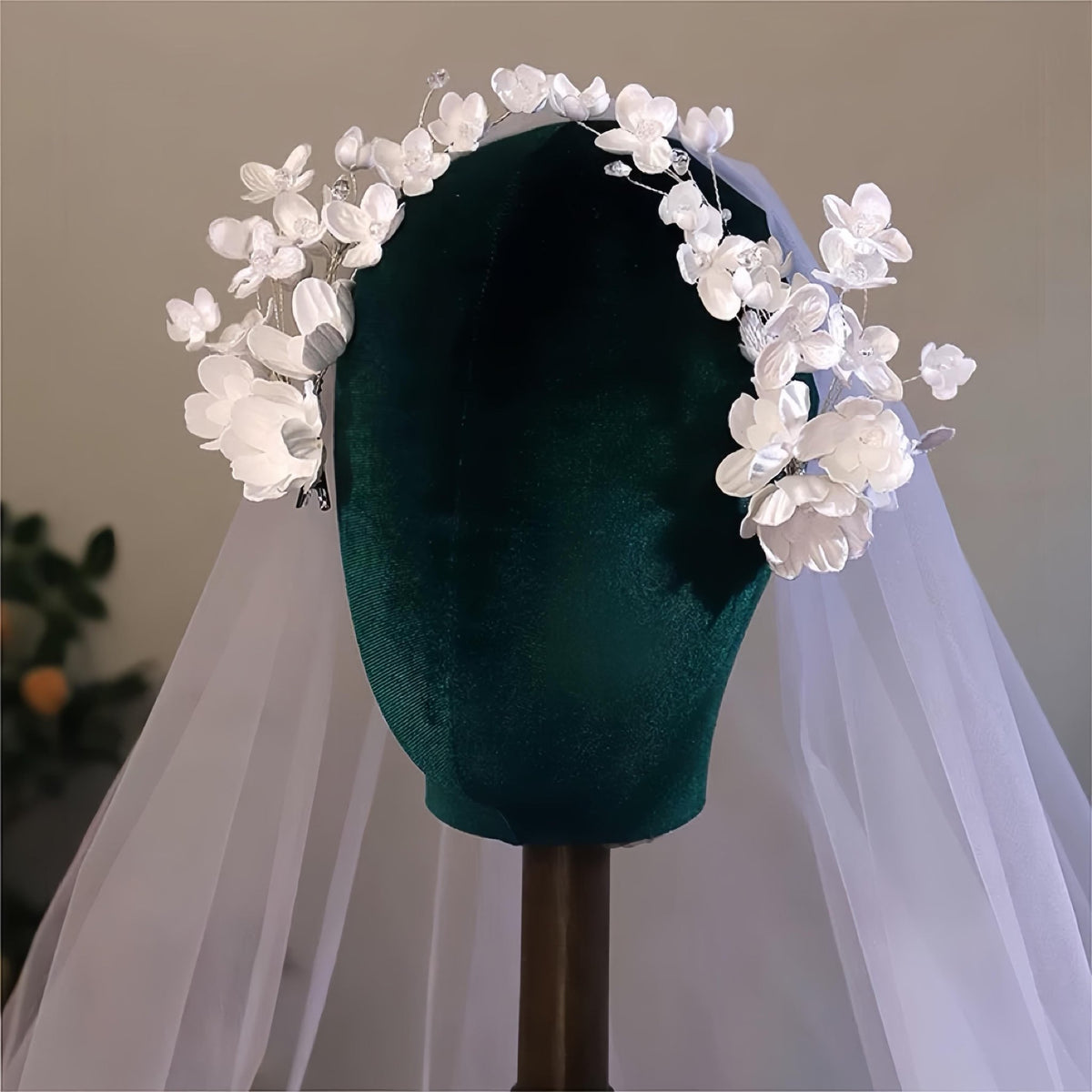 White Flower Set Hair Clip Hair Clip variant_title - EclipseAdorn